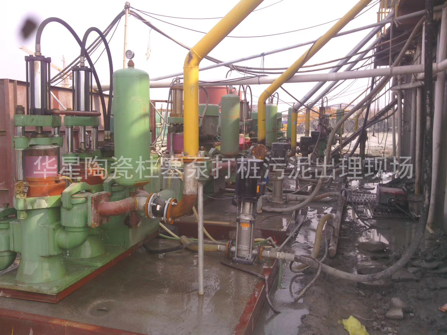華星YBH300-40節(jié)能陶瓷柱塞泵打樁污泥使用現(xiàn)場--第二個現(xiàn)場-04